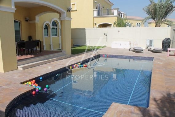 3 bedroom Villa to r...