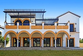 5 bedroom Villa for...