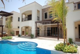 6 bedroom Villa for...