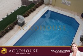 4 bedroom Villa for...