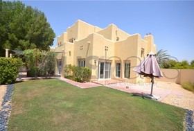 4 bedroom Villa to r...