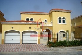 4 bedroom Villa to r...