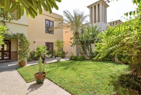 4 bedroom Villa to r...