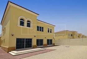 4 bedroom Villa to r...