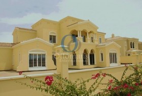 5 bedroom Villa for...