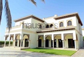 5 bedroom Villa to r...