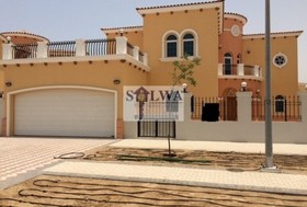 5 bedroom Villa to r...