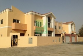 5 bedroom Villa to r...