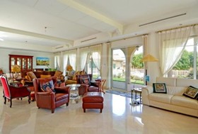 6 bedroom Villa to r...