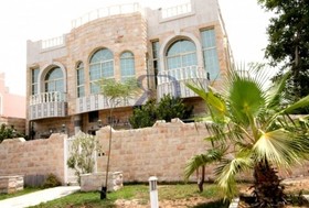 6 bedroom Villa to r...