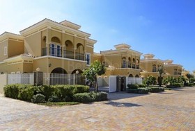 6 bedroom Villa to r...