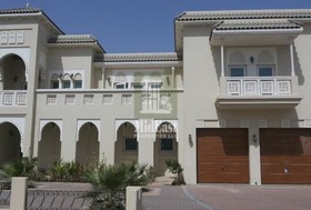 6 bedroom Villa to r...