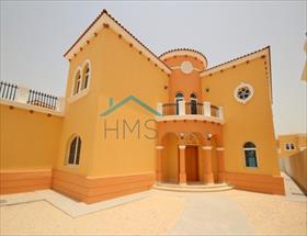 5 bedroom Villa to r...